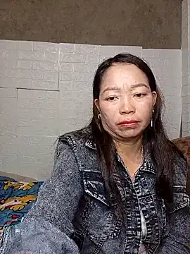 Snapshot of _Helala_ chatting on 09.26.25  Helala  online show from 09.26.25