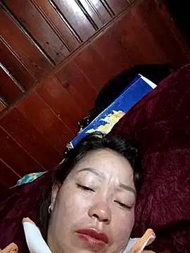 Snapshot of _Helala_ chatting on 09.29.25  Helala  online show from 09.29.25