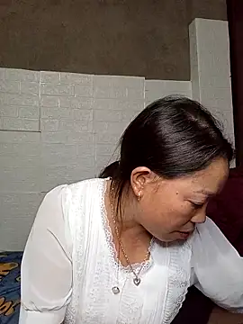 Snapshot of _Helala_ chatting on 10.05.25  Helala  online show from 10.05.25