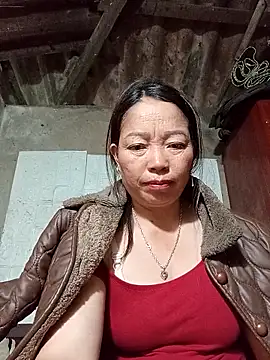 Snapshot of _Helala_ chatting on 10.26.25  Helala  online show from 10.26.25