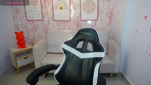 Kylie ch1 online show from 10.28.25