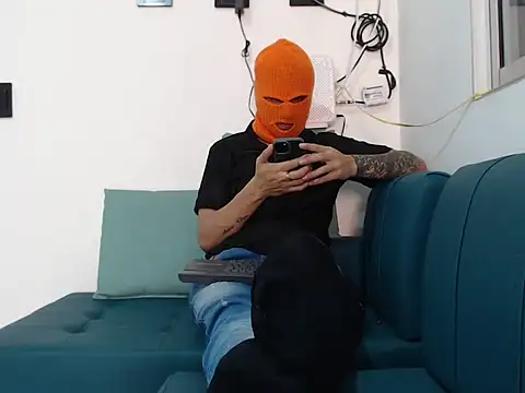 Warmteam777 online show from 09.28.25