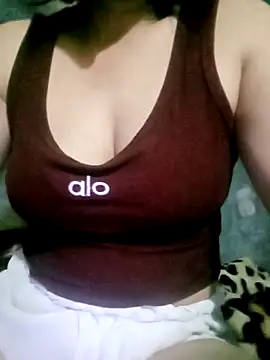 Surrilove online show from 10.28.25