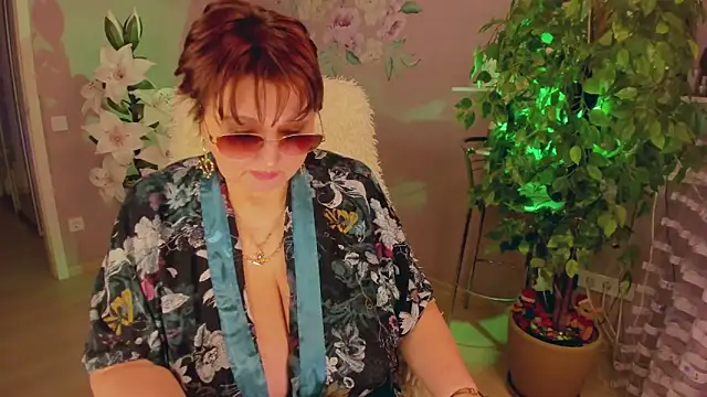 rebekkacharm online show from 09.27.25