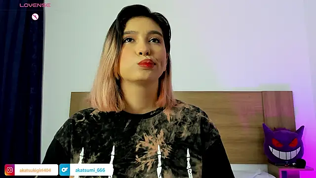 Snapshot of Akatsumi_ chatting on 09.29.25 Akatsumi online show from 09.29.25