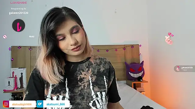 Snapshot of Akatsumi_ chatting on 10.18.25 Akatsumi online show from 10.18.25