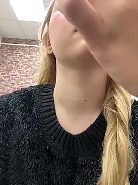 Sky Cutie online show from 11.01.25