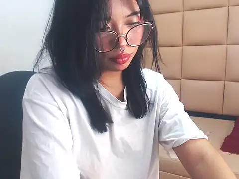 Snapshot of lilith_sexy19 chatting on 10.01.25 lilith sexy19 online show from 10.01.25