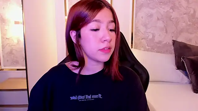 doll eyees  online show from 09.18.25