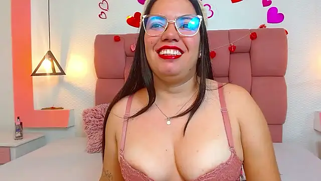Snapshot of MelanyCruzz chatting on 09.10.25 MelanyCruzz online show from 09.10.25