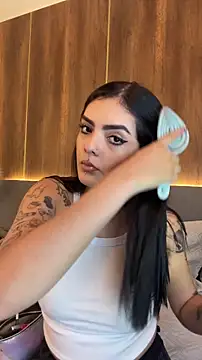 AliceRitter online show from 10.28.25