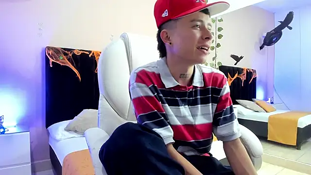 Nascary Fox online show from 10.09.25