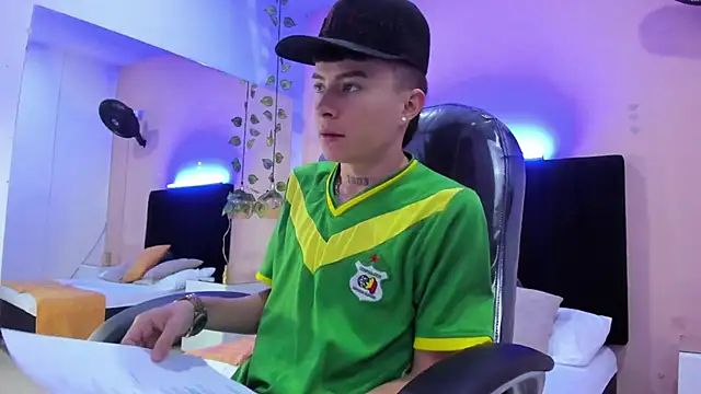 Nascary Fox online show from 12.05.25