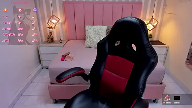 Snapshot of KATIAMOSS1 chatting on 09.27.25 KATIAMOSS1 online show from 09.27.25