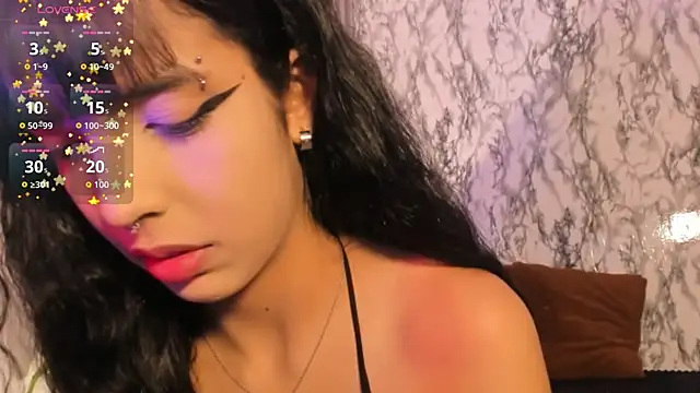 ChloeeMason online show from 10.17.25