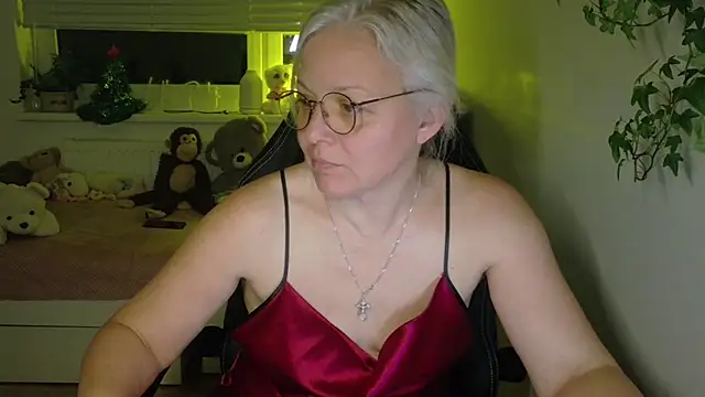 Linsy Kim online show from 02.14.26