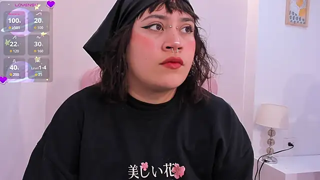 Snapshot of mia_yeager chatting on 10.12.25 mia yeager online show from 10.12.25