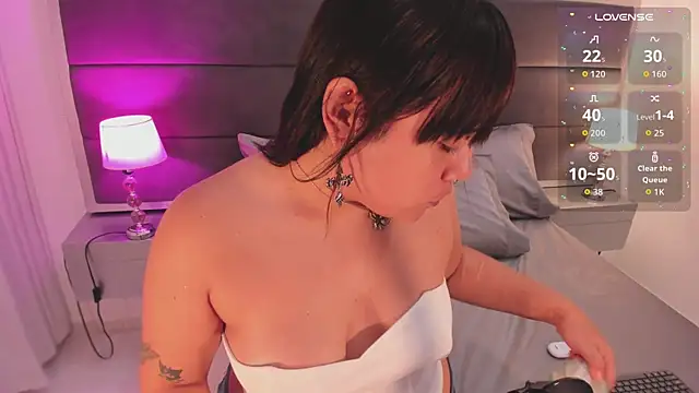 mia yeager online show from 12.03.25