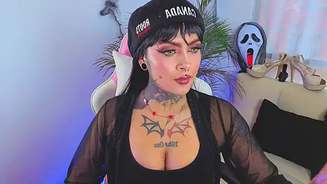 Adamsniki online show from 10.21.25