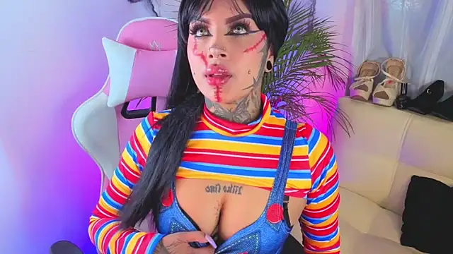 Adamsniki online show from 10.31.25