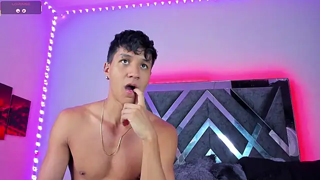 Robertmiller21 online show from 09.19.25