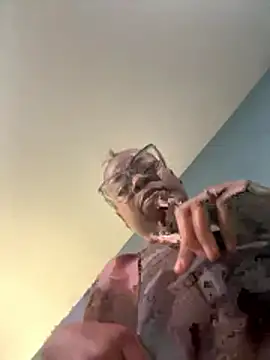 Snapshot of Tishrella6 chatting on 01.07.26 Tishrella6 online show from 01.07.26