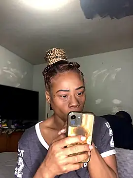 Snapshot of Tishrella6 chatting on 01.13.26 Tishrella6 online show from 01.13.26