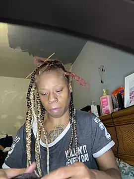 Snapshot of Tishrella6 chatting on 01.14.26 Tishrella6 online show from 01.14.26