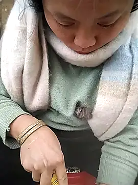 venu00 online show from 12.15.25