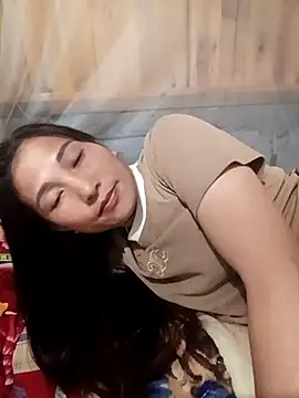 YAYAA-502 online show from 10.07.25