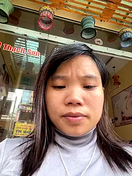 Snapshot of Ngoc-bbi chatting on 09.17.25 Ngoc-bbi online show from 09.17.25