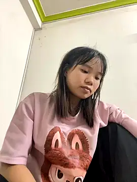 Snapshot of Ngoc-bbi chatting on 09.20.25 Ngoc-bbi online show from 09.20.25