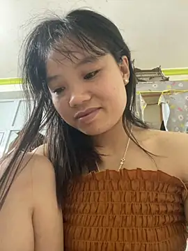 Snapshot of Ngoc-bbi chatting on 09.21.25 Ngoc-bbi online show from 09.21.25