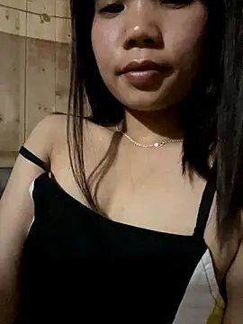 Snapshot of Ngoc-bbi chatting on 09.24.25 Ngoc-bbi online show from 09.24.25