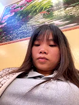 Snapshot of Ngoc-bbi chatting on 09.29.25 Ngoc-bbi online show from 09.29.25