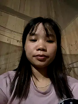 Snapshot of Ngoc-bbi chatting on 10.02.25 Ngoc-bbi online show from 10.02.25