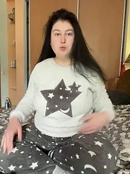 Snapshot of DazzzlingDame chatting on 10.01.25 DazzzlingDame online show from 10.01.25