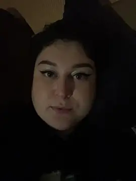 Snapshot of DazzzlingDame chatting on 11.08.25 DazzzlingDame online show from 11.08.25