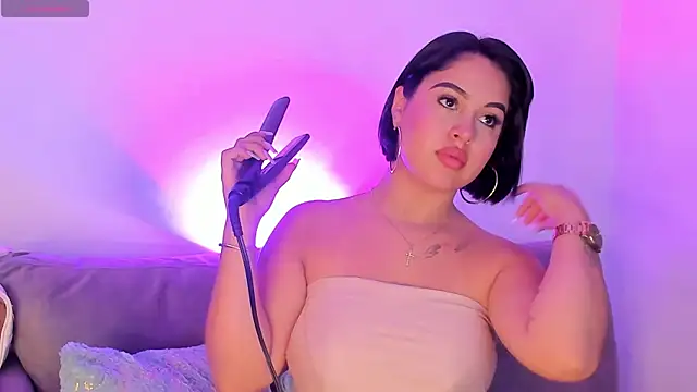 Snapshot of AnaLevii chatting on 01.07.26 AnaLevii online show from 01.07.26