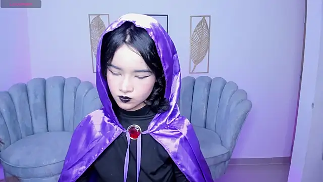 pekylove  online show from 10.31.25