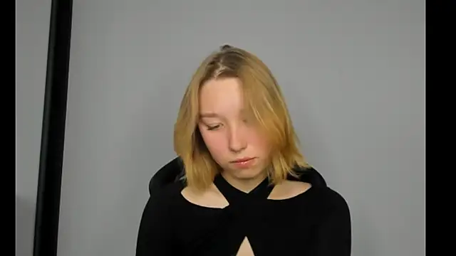 Agatha May online show from 10.14.25