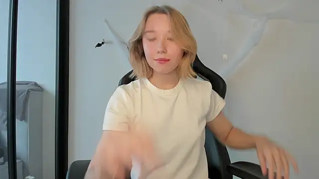 Agatha May online show from 10.29.25