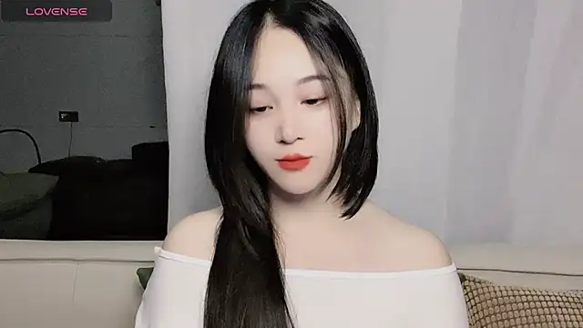 woaiqinqin online show from 10.25.25