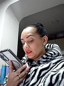 Snapshot of sarita_star chatting on 06.19.26 sarita star online show from 06.19.26