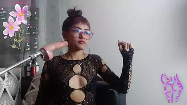 layla aisha online show from 09.11.25