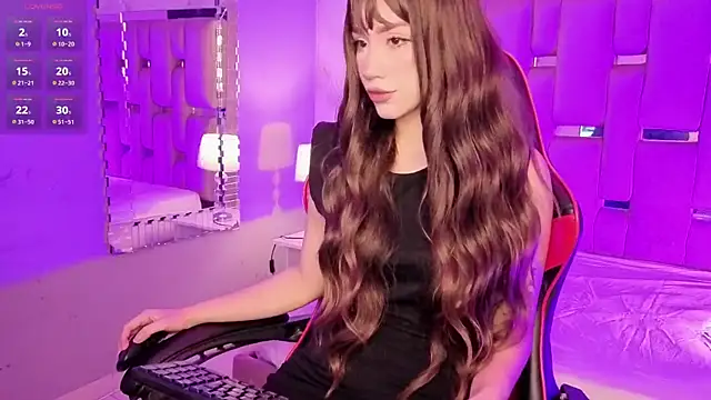 ZharaLux online show from 11.23.25