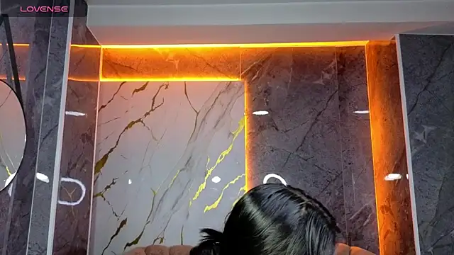 Victoria b  online show from 10.27.25