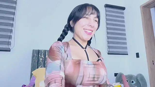 greciadom555 online show from 10.10.25