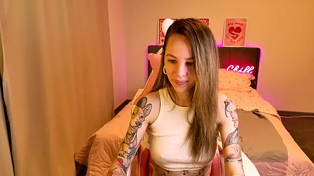 MiaGraham1 online show from 04.18.26