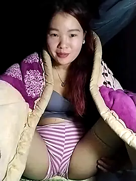 lylylove online show from 12.22.25